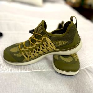 Keen brand men’s shoes